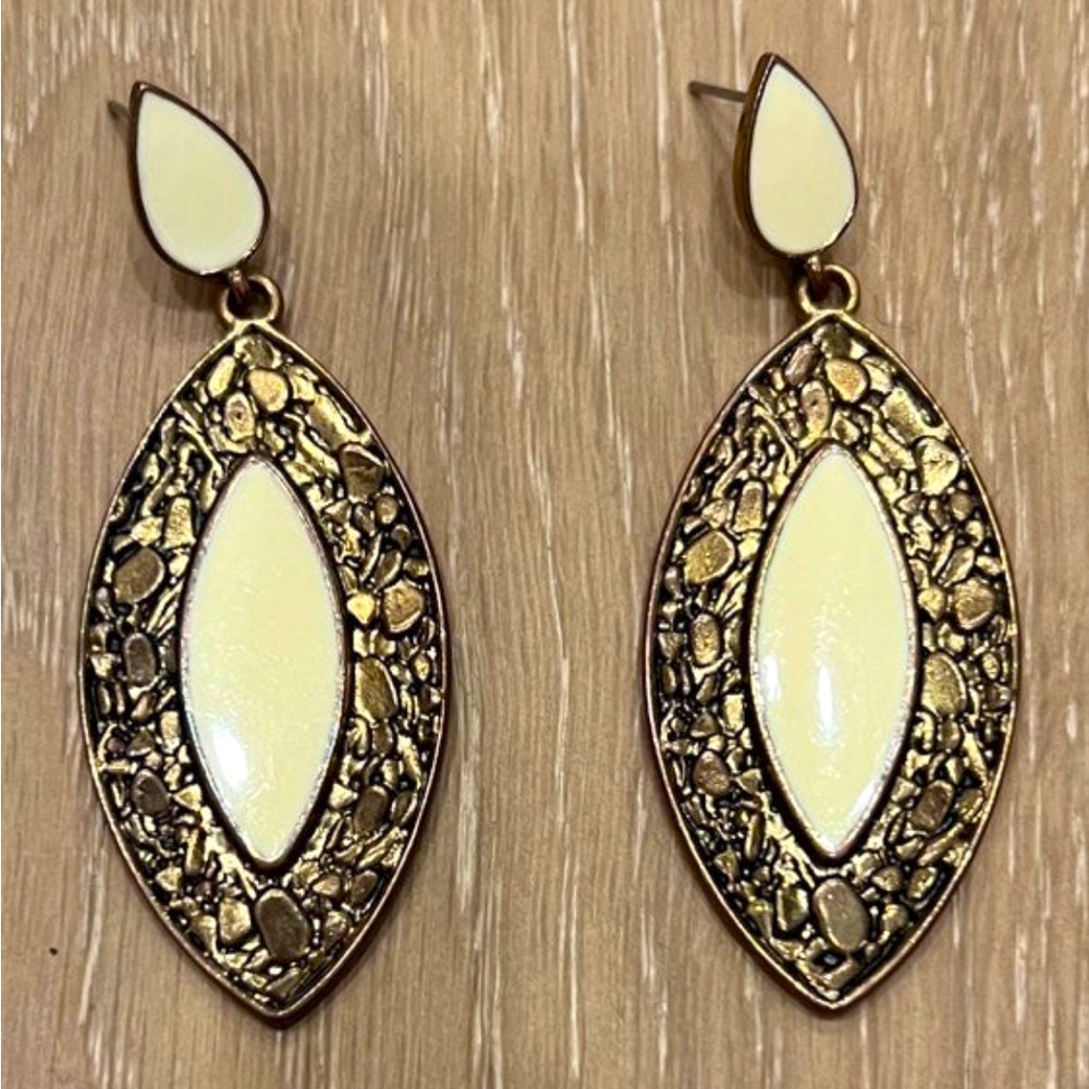 Bronze vintage earrings from Revolve